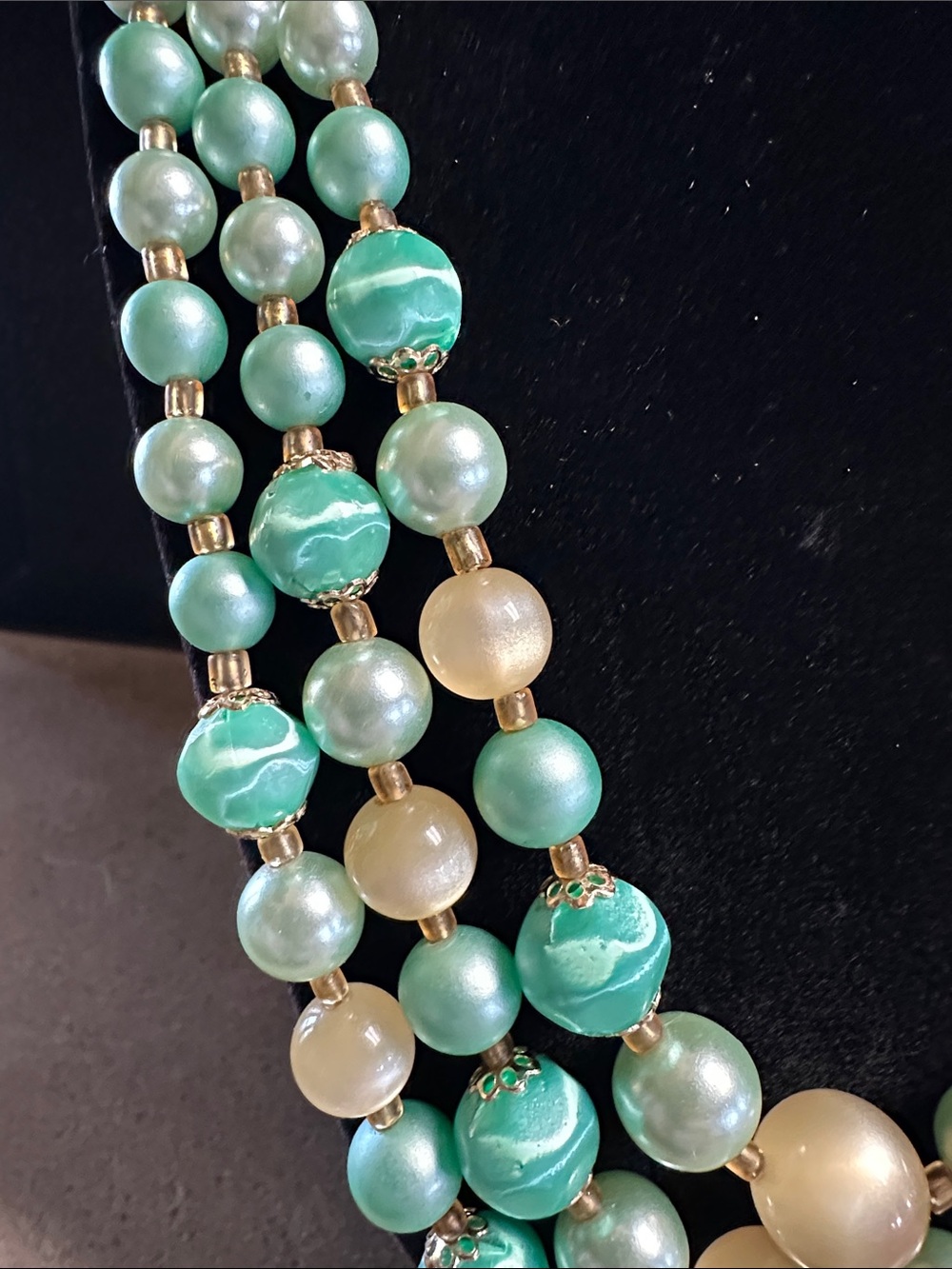 Vintage 1960s Japan 3 Strand Aqua Green Faux Pearl Statement Necklace Choker - Picture 7 of 12